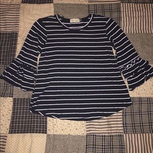 Girls Size 4 Nuggles Ruffle Sleeve Shirt